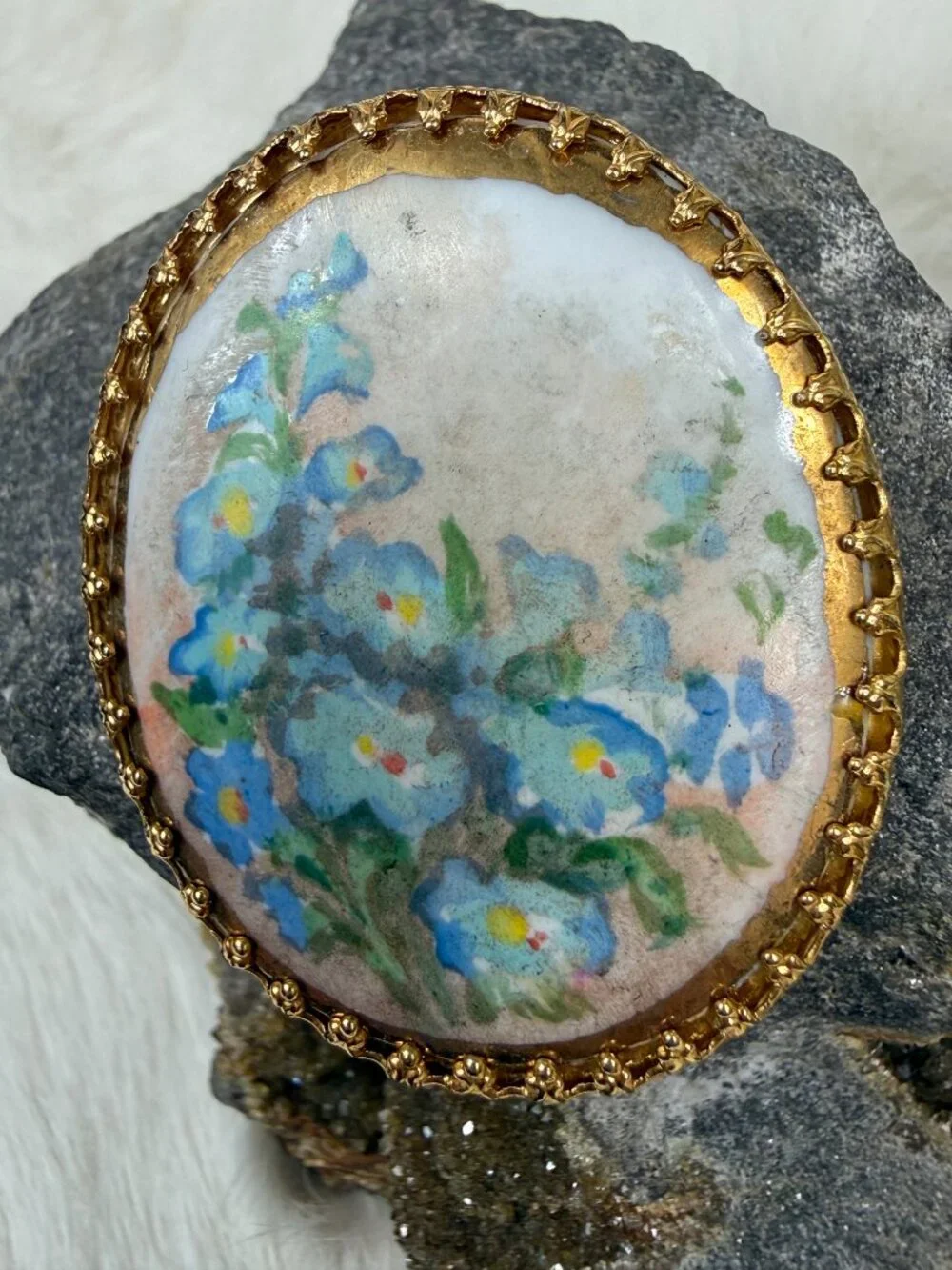 Vintage Hand Painted Porcelain Blue Forget-Me-Nots Flower Brooch 1.75